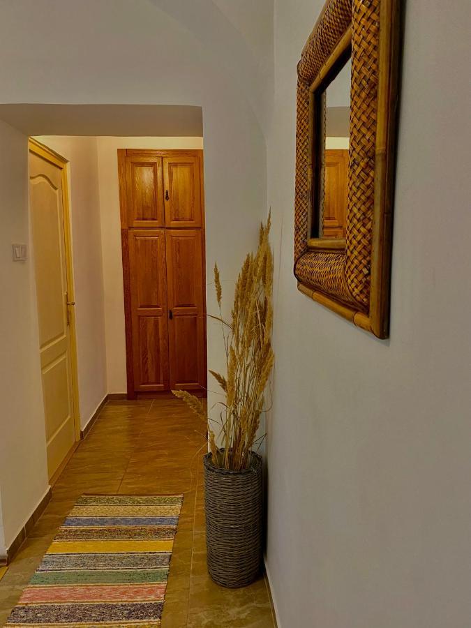 エゲルGrande Familia Apartmanアパートメント エクステリア 写真